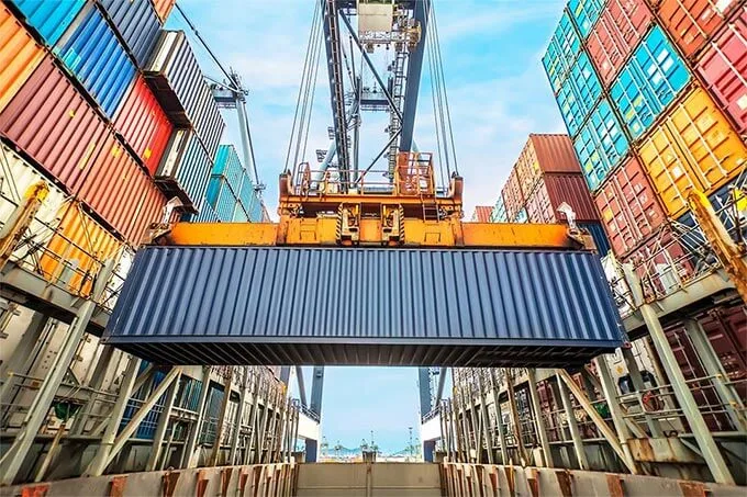 Read more about the article Shipping Container Shortage: Stats, Causes, and Solutions